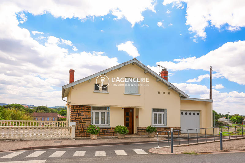 Maison traditionnelle - 104 m² - 4 pièces