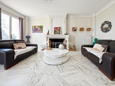 Appartement - 160 m² - 4 pièces