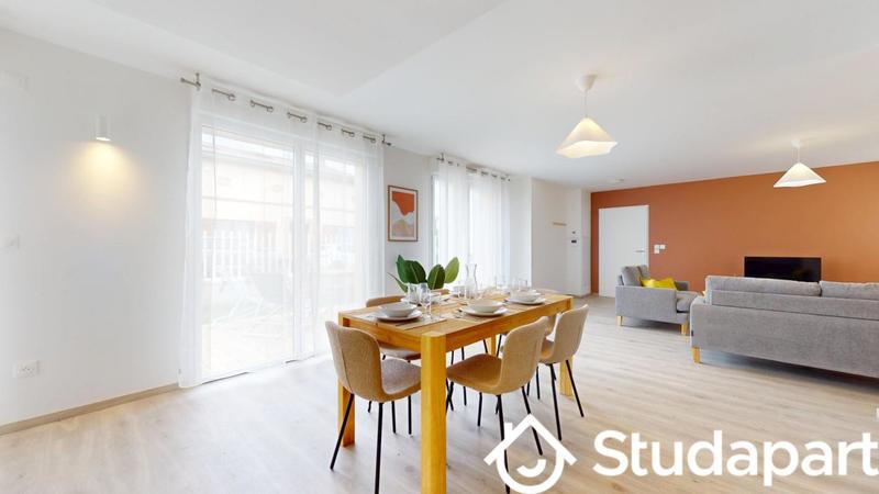 Chambre - 12 m² - 1 pièce