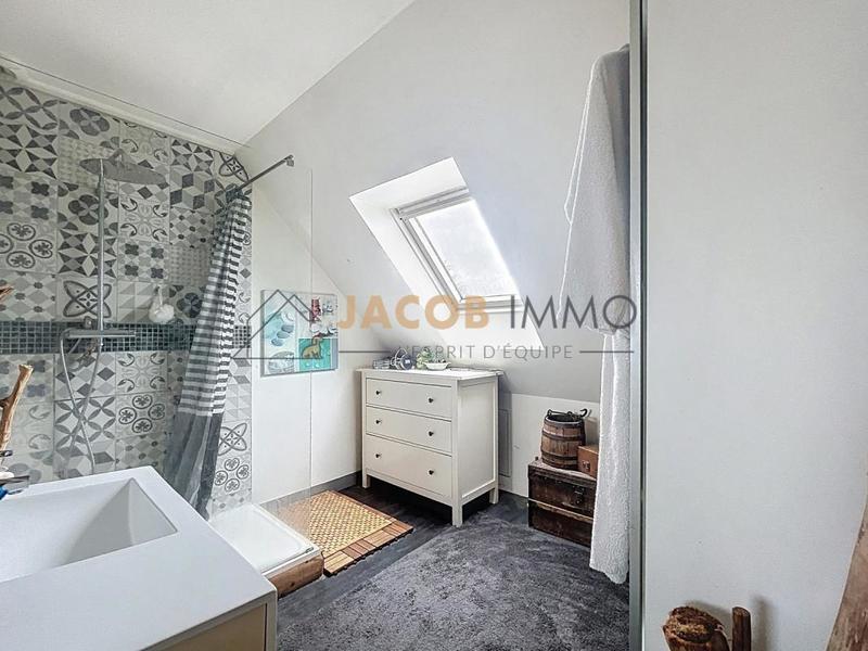 Maison - 176 m² - 8 pièces