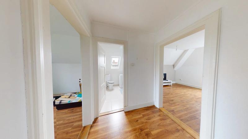 Maison - 189 m² - 8 pièces