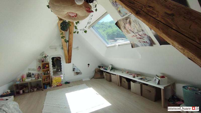 Appartement - 92 m² - 5 pièces