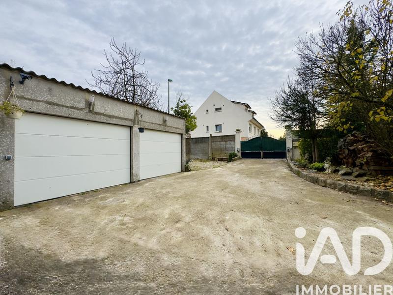 Maison - 200 m² - 8 pièces