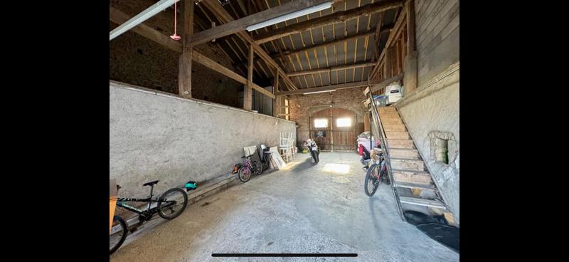 Propriété - 216 m² - 10 pièces