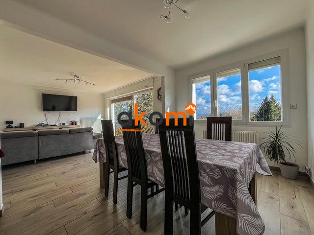 Maison - 121 m² - 6 pièces