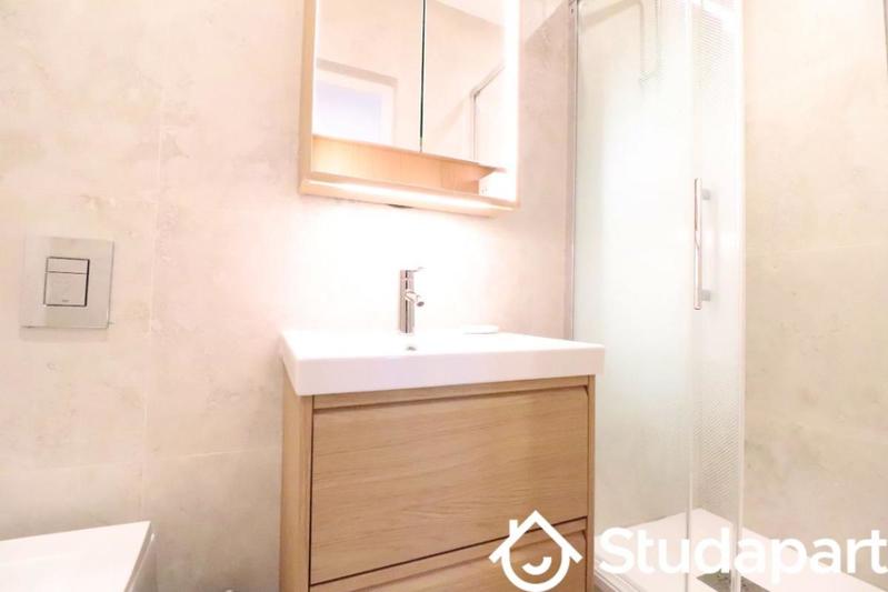 Chambre - 9 m² - 1 pièce