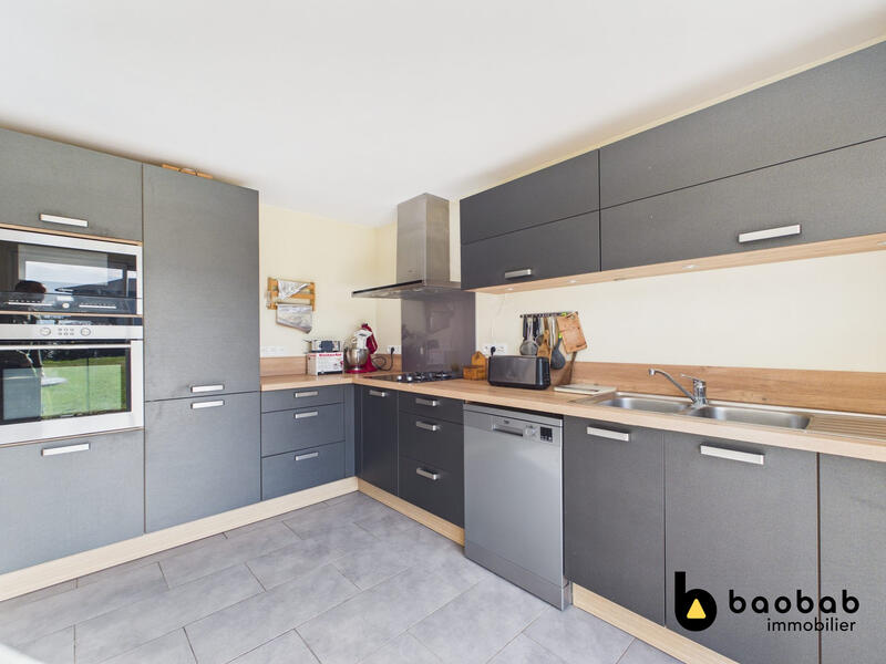 Maison - 192 m² - 5 pièces