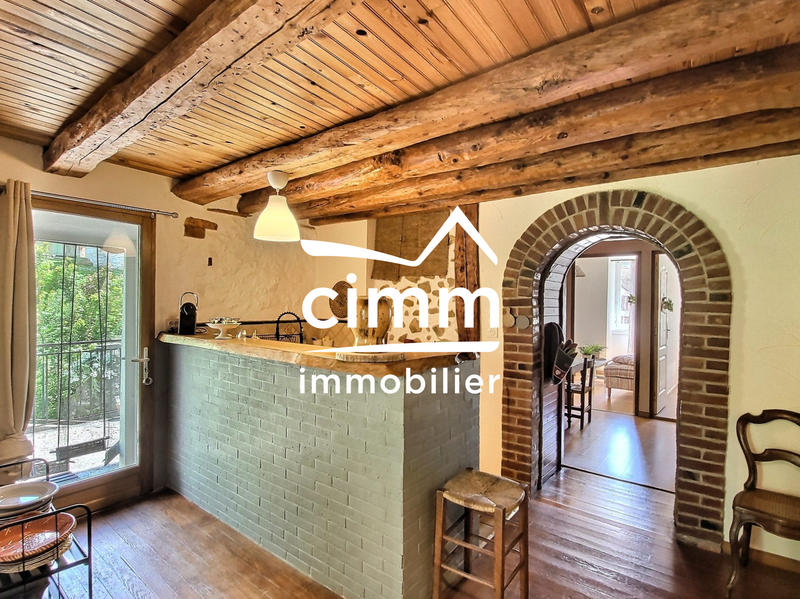 Maison ancienne - 354 m² - 8 pièces