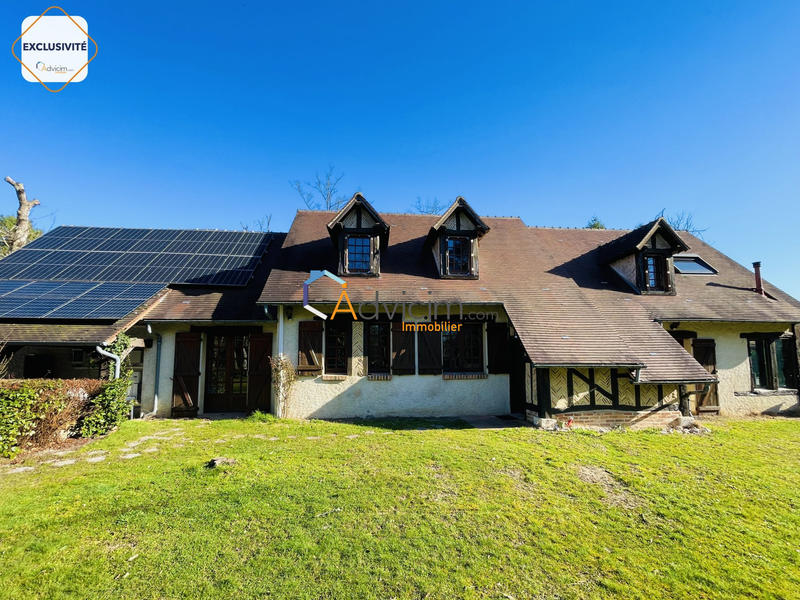 Maison - 217 m² - 8 pièces