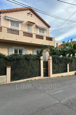 Villa - 100 m² - 5 pièces
