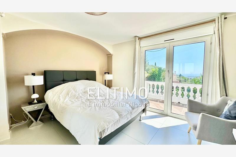 Maison - 223 m² - 6 pièces