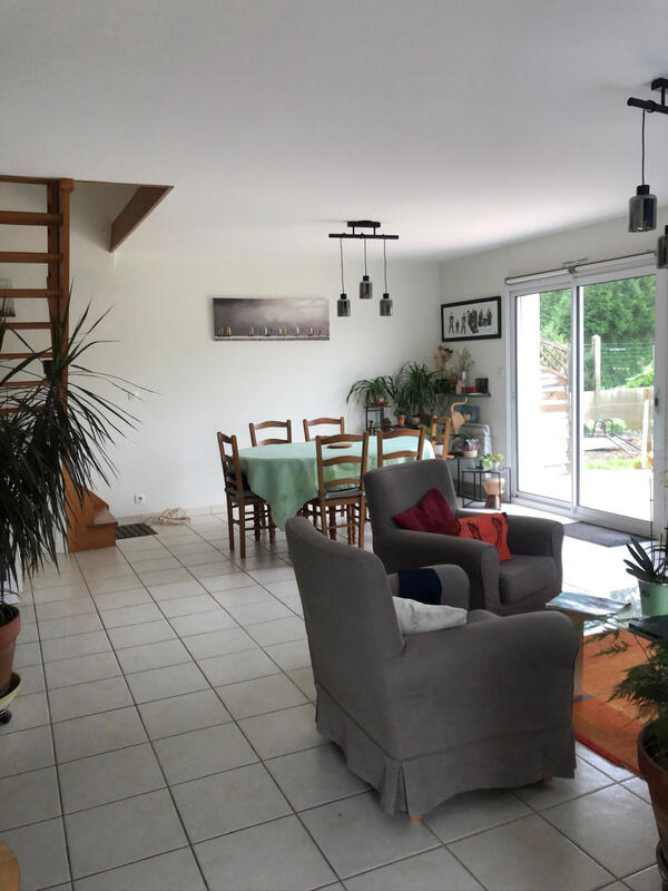 Maison - 95 m² - 6 pièces