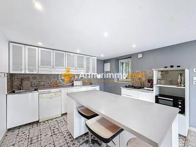 Maison - 147 m² - 5 pièces