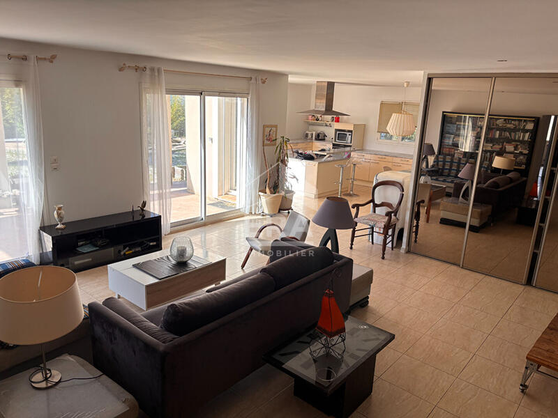 Villa - 176 m² - 6 pièces