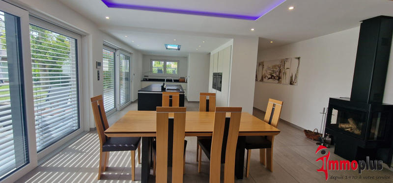 Maison - 192 m² - 6 pièces