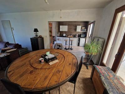 Maison - 94 m² - 4 pièces