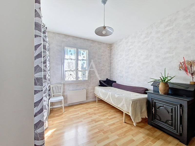 Maison - 170 m² - 9 pièces