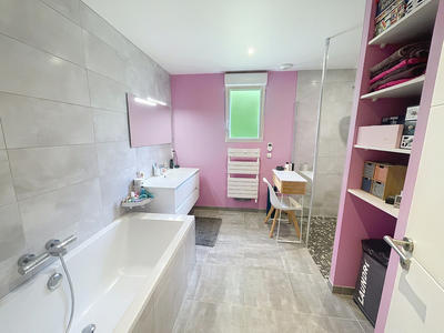 Maison - 208 m² - 7 pièces