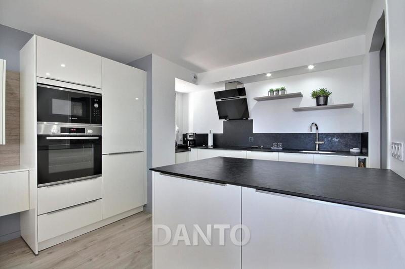 Appartement - 81 m² - 3 pièces