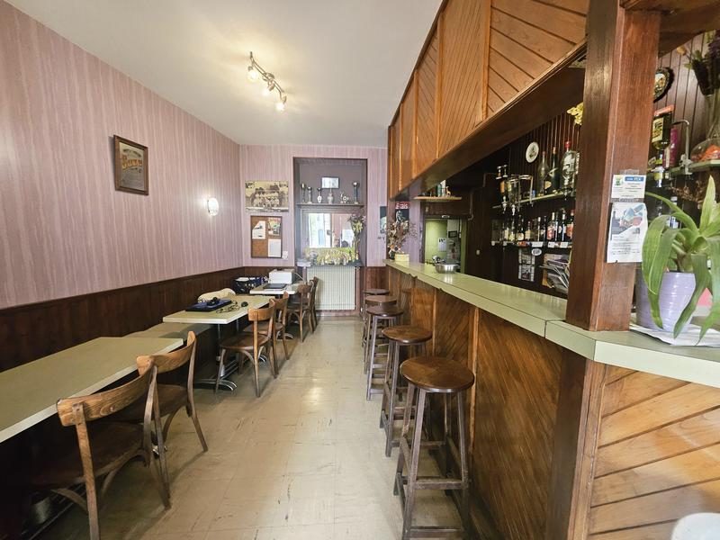 Maison - 241 m² - 6 pièces