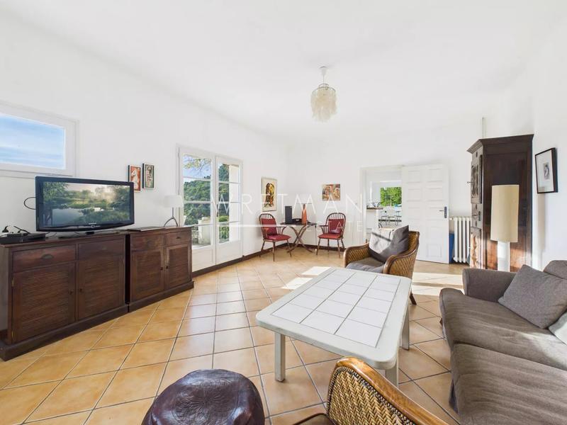 Maison - 141 m² - 5 pièces