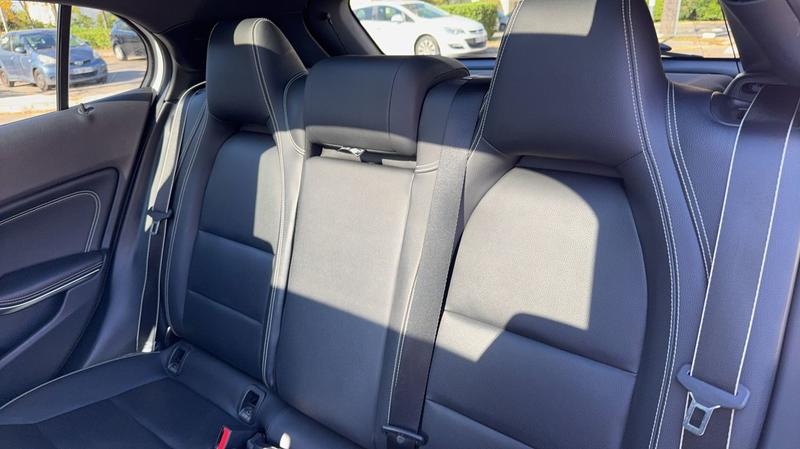 Mercedes Classe Gla 200 d 136 7g-Dct Starlight Edition - Automatique Toit ouvrant