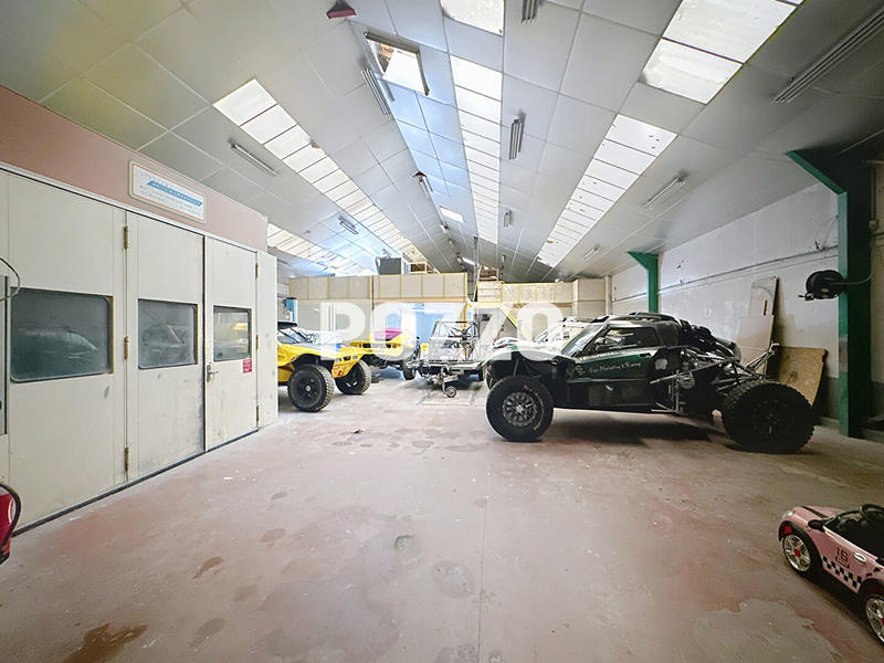 Local d'activité / Entrepôt - 500 m²