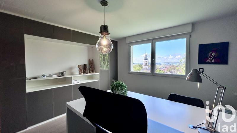 Maison - 217 m² - 6 pièces