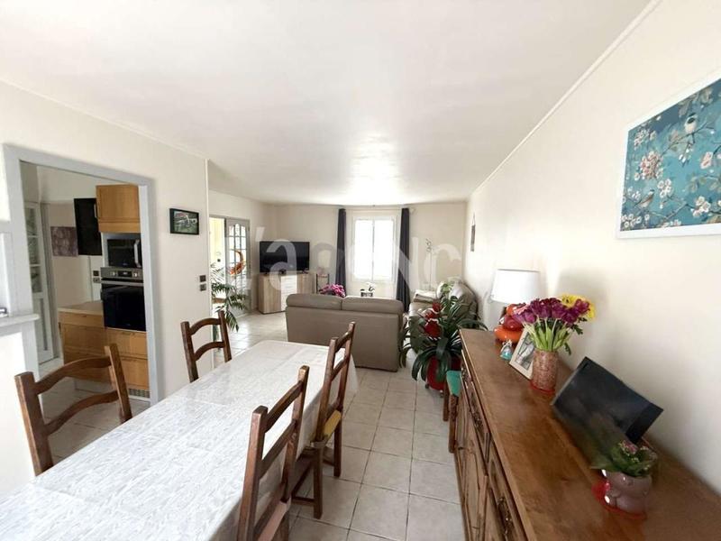 Maison - 90 m² - 5 pièces