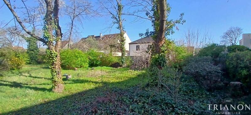 Terrain constructible - 1 495 m²