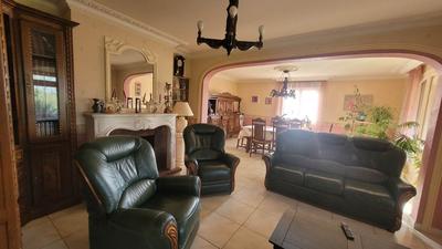 Maison - 176 m² - 9 pièces