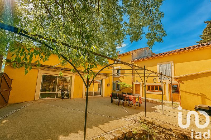 Maison - 300 m² - 10 pièces