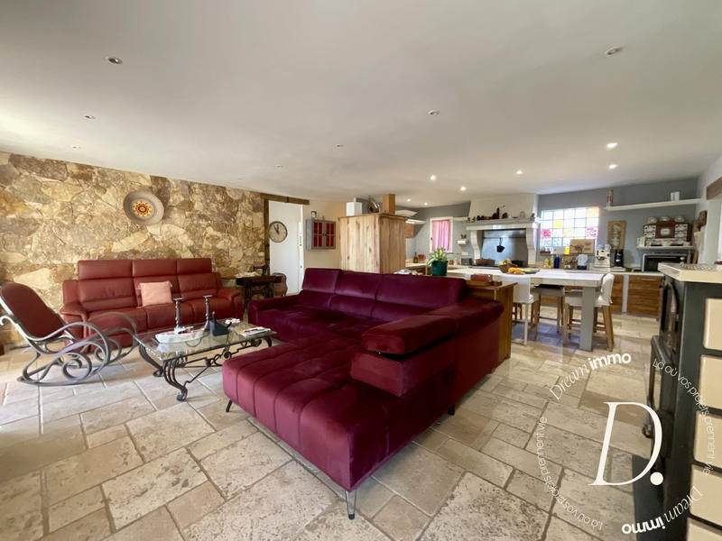 Maison - 148 m² - 5 pièces