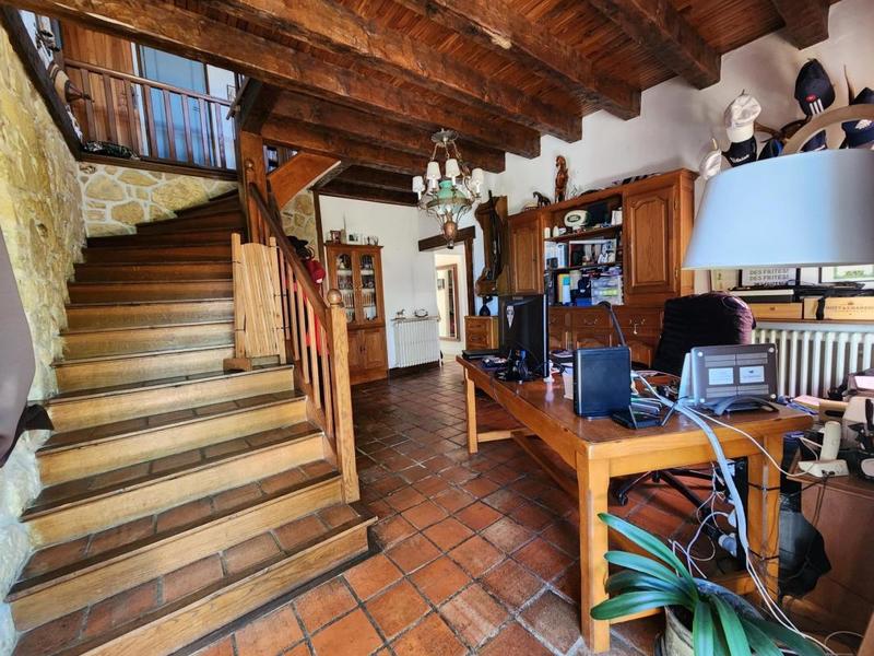 Maison traditionnelle - 156 m² - 5 pièces