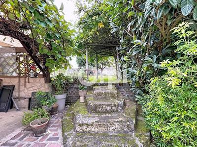 Maison - 121 m² - 6 pièces