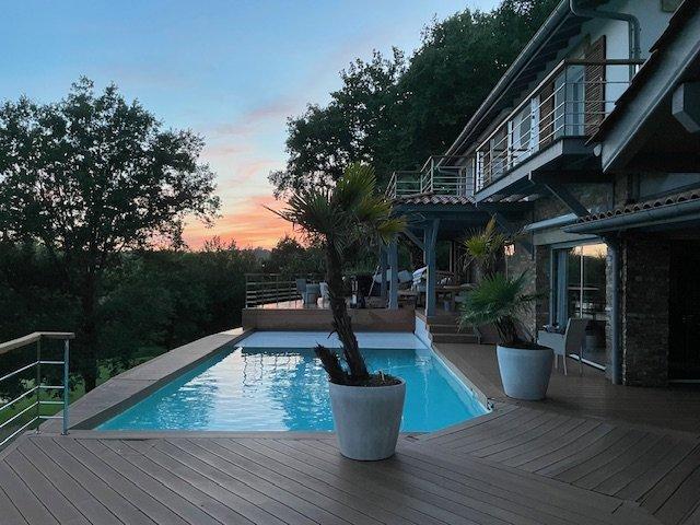 Maison d'architecte - 240 m² - 6 pièces