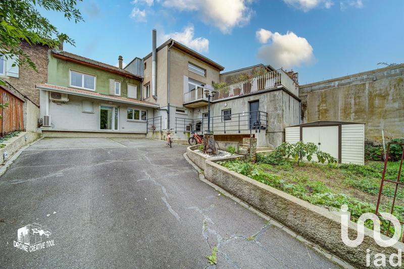 Maison - 190 m² - 6 pièces