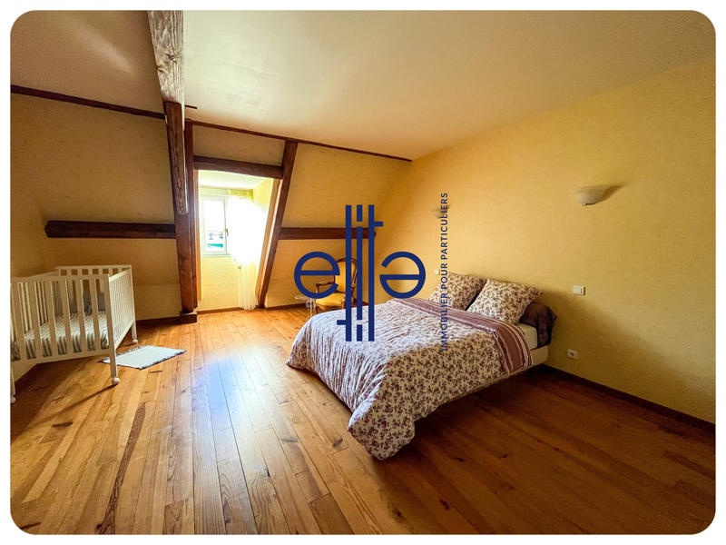 Maison - 190 m² - 6 pièces