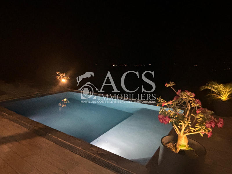 Maison - 127 m² - 5 pièces