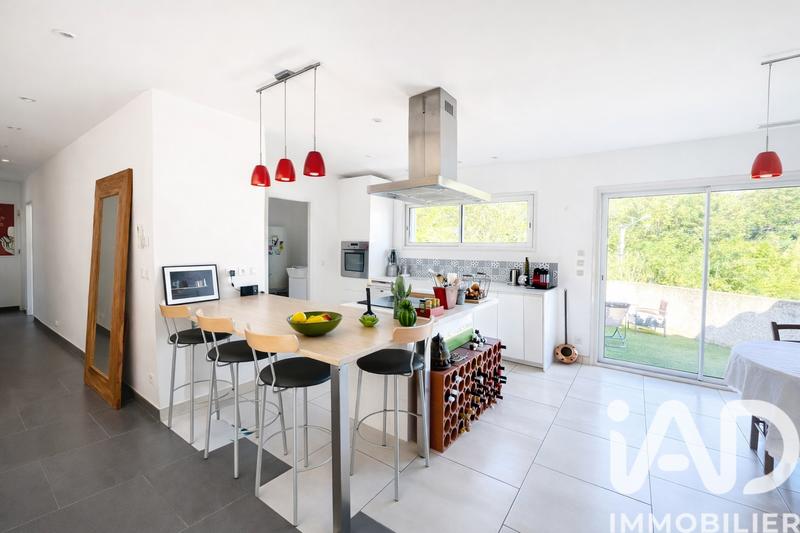 Maison - 121 m² - 4 pièces