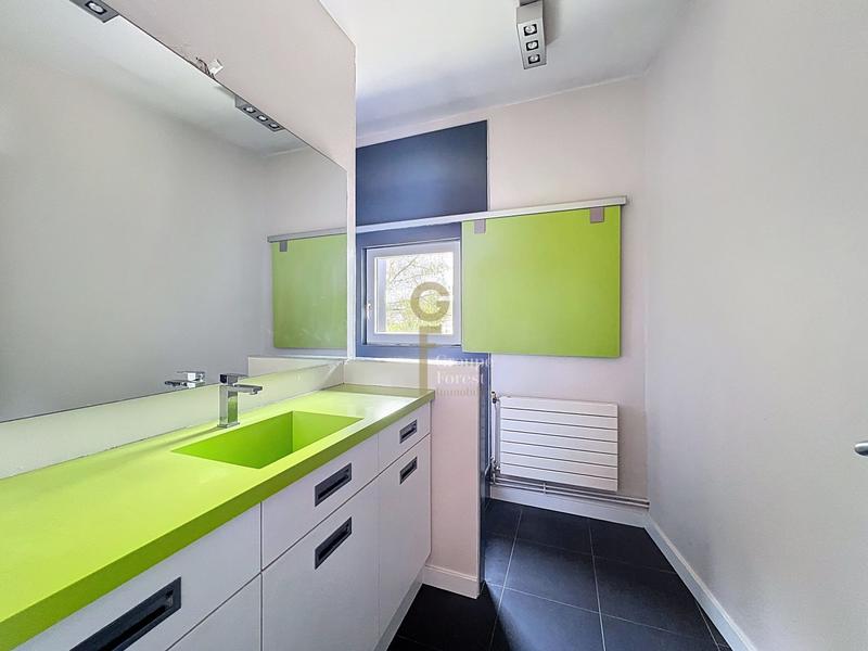 Maison - 231 m² - 6 pièces