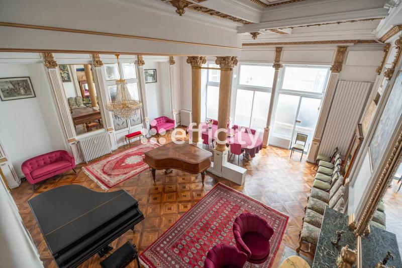 Appartement bourgeois - 182 m² - 5 pièces