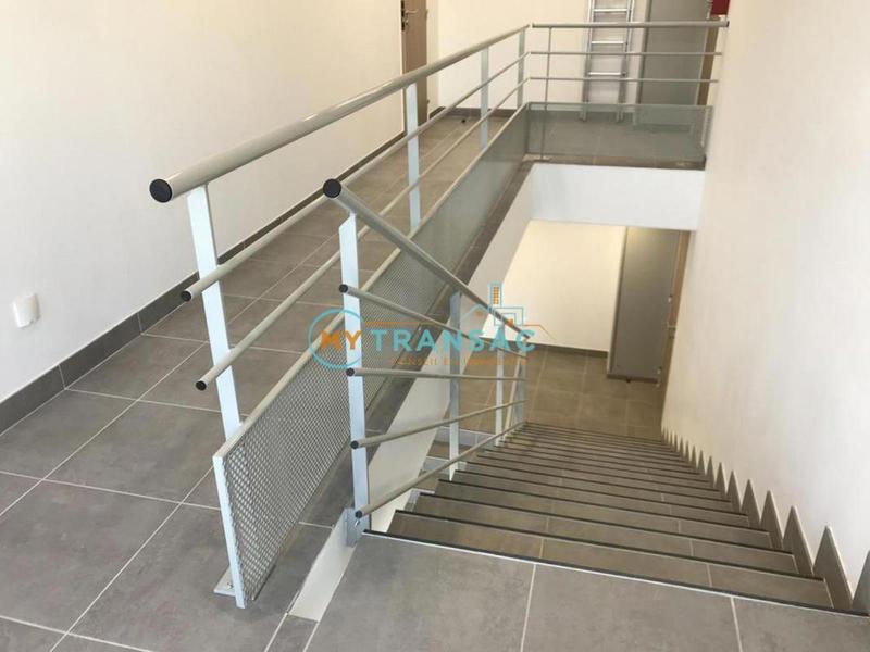 Local d'activités - 425 m²