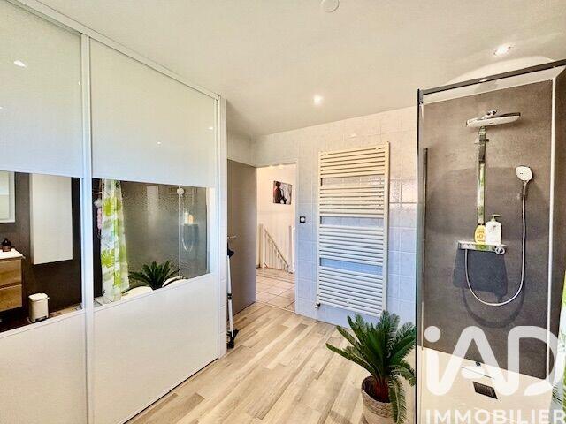 Maison - 183 m² - 6 pièces