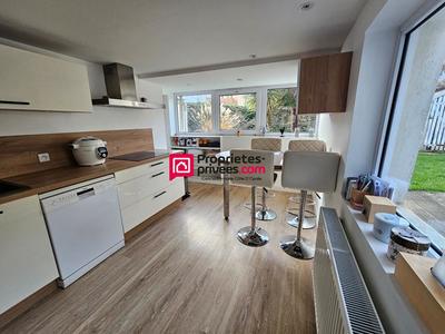 Maison - 181 m² - 5 pièces