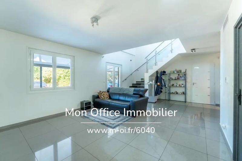 Villa - 166 m² - 6 pièces