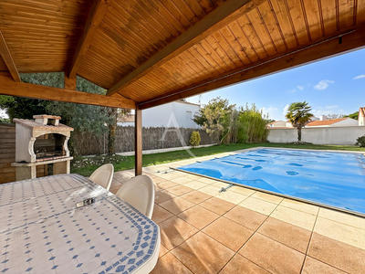 Maison - 99 m² - 4 pièces