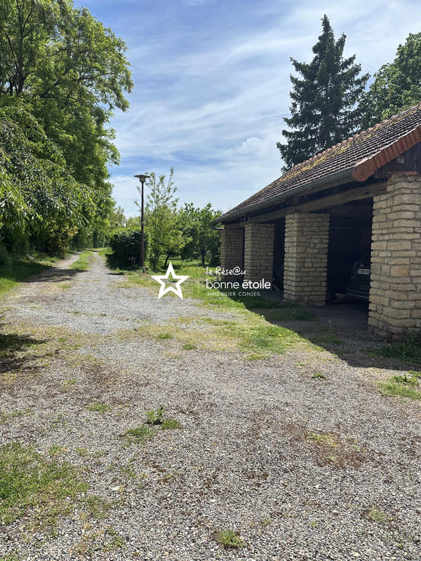 Maison - 252 m² - 7 pièces