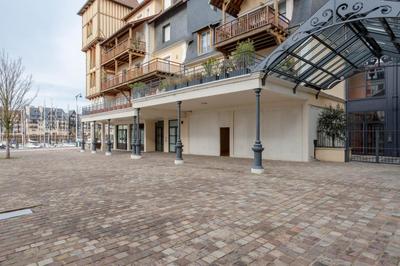 Local commercial - 99 m²