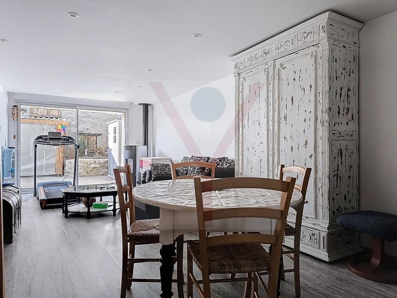 Maison - 99 m² - 3 pièces